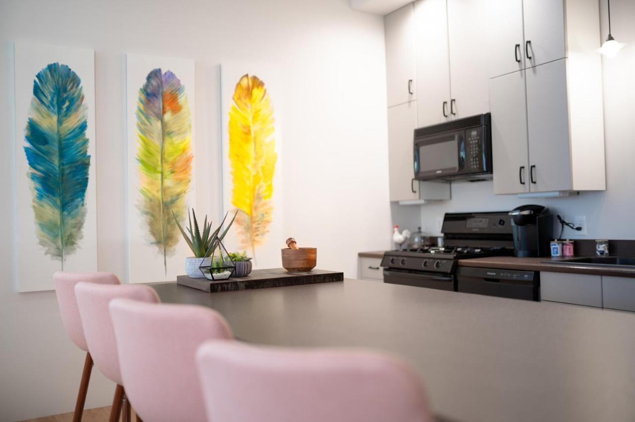 115 N Main Huge 2 Bedroom Unit On Main Street Saint Charles Bagian luar foto