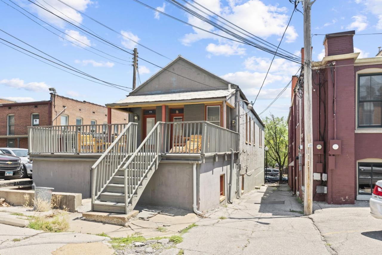 115 N Main Huge 2 Bedroom Unit On Main Street Saint Charles Bagian luar foto